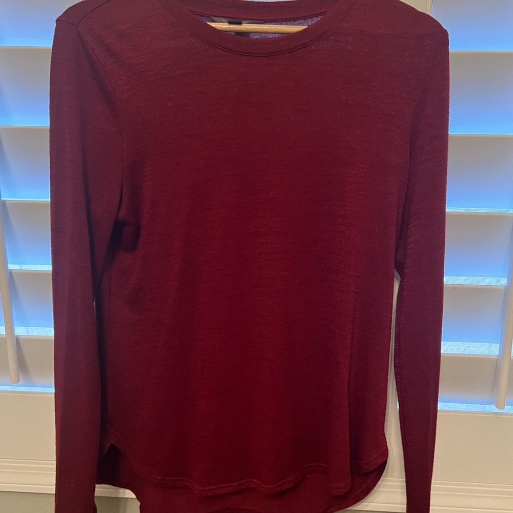 Banana Republic Luxespun long sleeve shirt